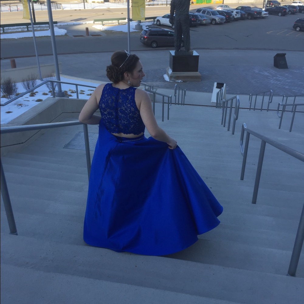 Prom Dress - Picture 2 of 2